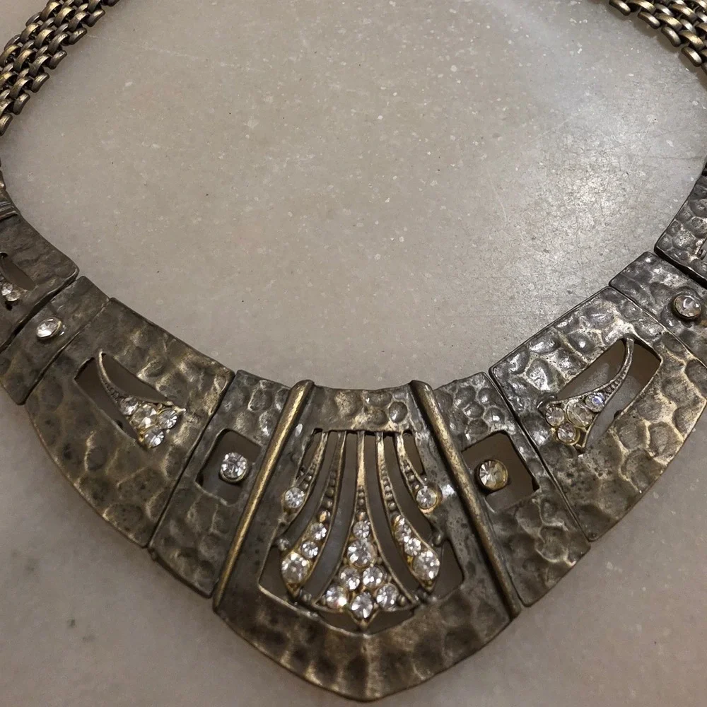 Vintage Art Deco Style Statement Necklace Hammered Metal Crystal Choker - Picture 4 of 12